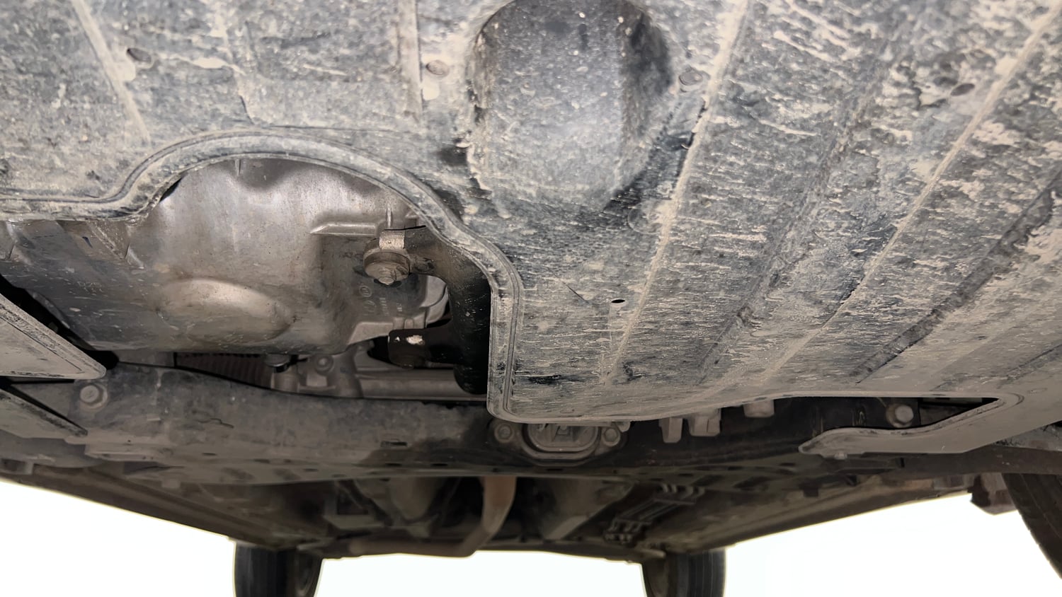 Used 2022 Kia Sonet GTX Plus 1.5 AT Diesel Automatic extra FRONT LEFT UNDERBODY VIEW