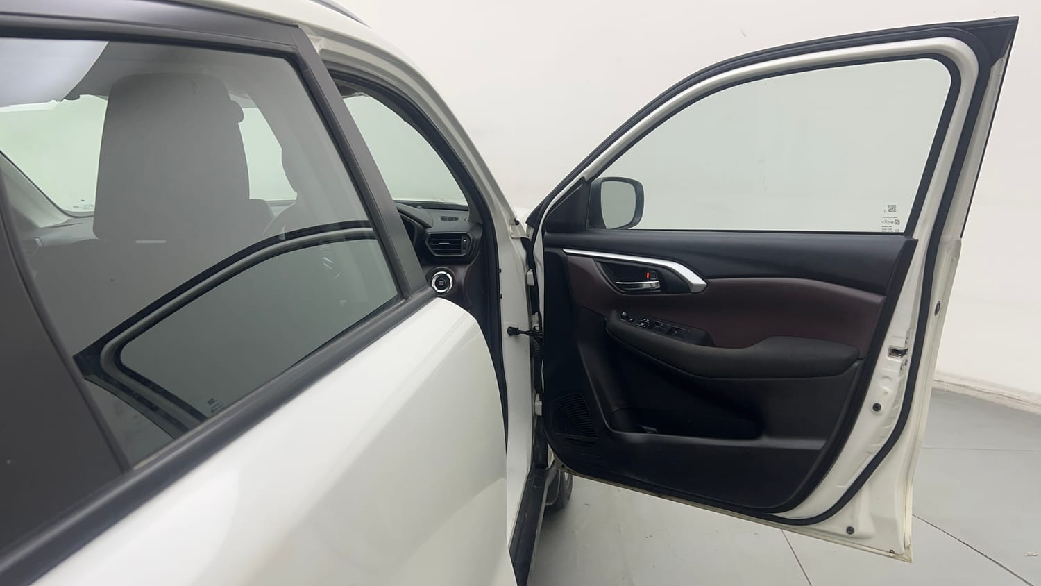 Used 2025 Maruti Suzuki Grand Vitara Delta CNG Cng Manual interior RIGHT FRONT DOOR OPEN VIEW