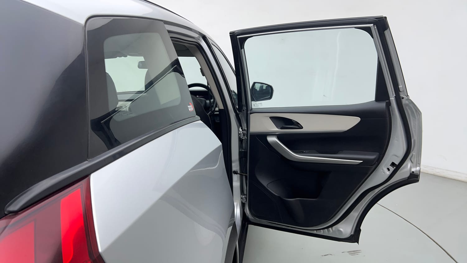 Used 2022 Mahindra XUV700 AX 3 Petrol AT 5 STR Petrol Automatic interior RIGHT REAR DOOR OPEN VIEW