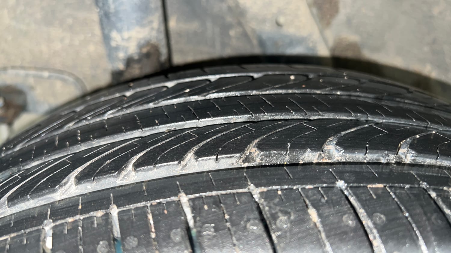 Used 2024 Hyundai Venue SX 1.2 Petrol Petrol Manual tyres RIGHT REAR TYRE TREAD VIEW