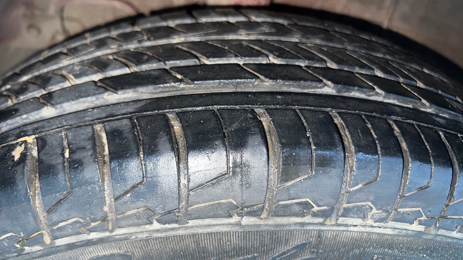 Used 2016 Hyundai Elite i20 Sportz 1.2 Petrol Manual tyres RIGHT REAR TYRE TREAD VIEW