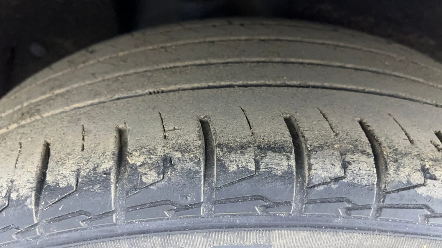 Used 2024 Hyundai Creta N-Line N10 1.5 Turbo DCT Petrol Automatic tyres RIGHT REAR TYRE TREAD VIEW