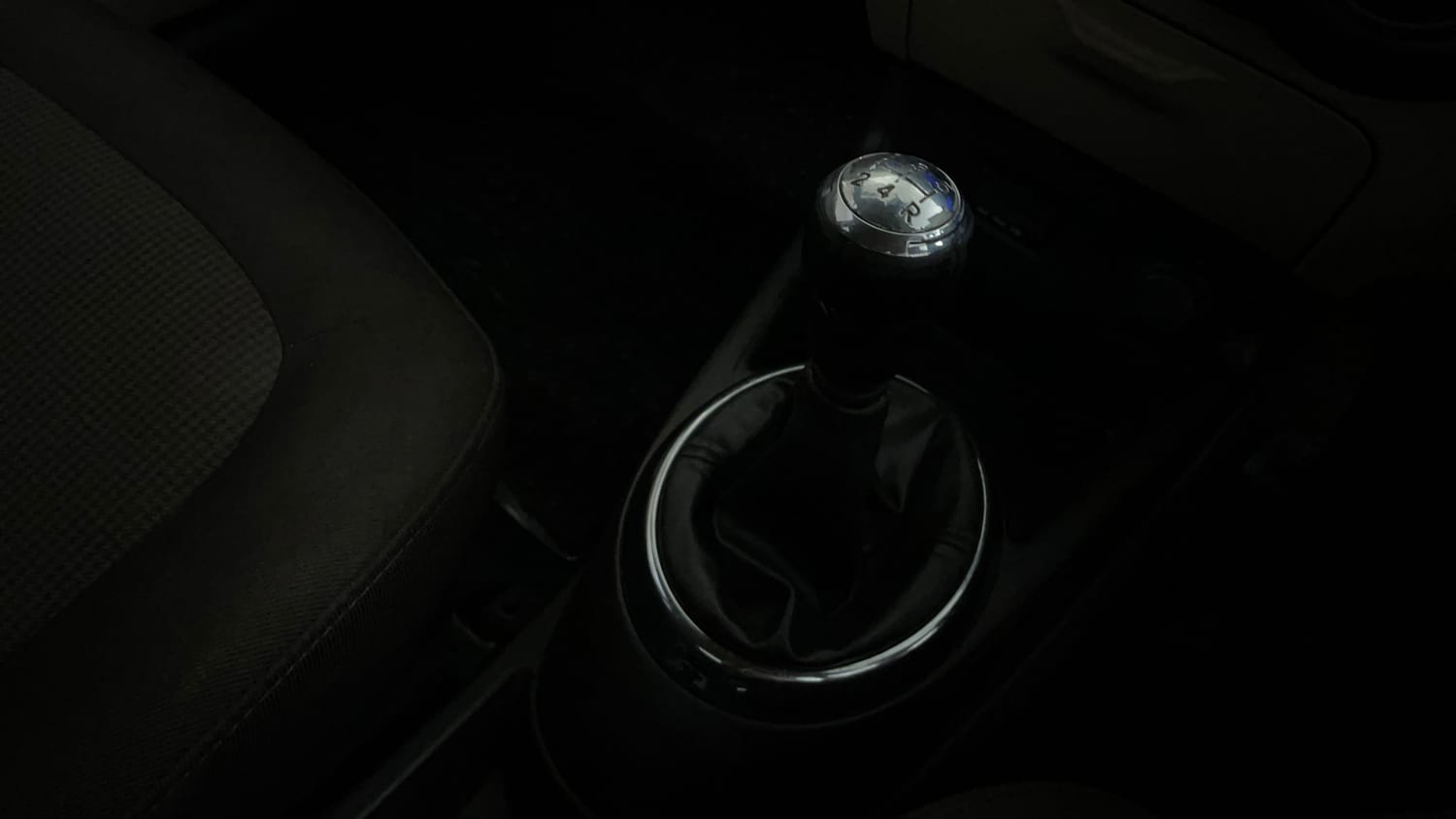 Used 2012 Hyundai i20 Sportz 1.2 Petrol Manual interior GEAR  KNOB VIEW