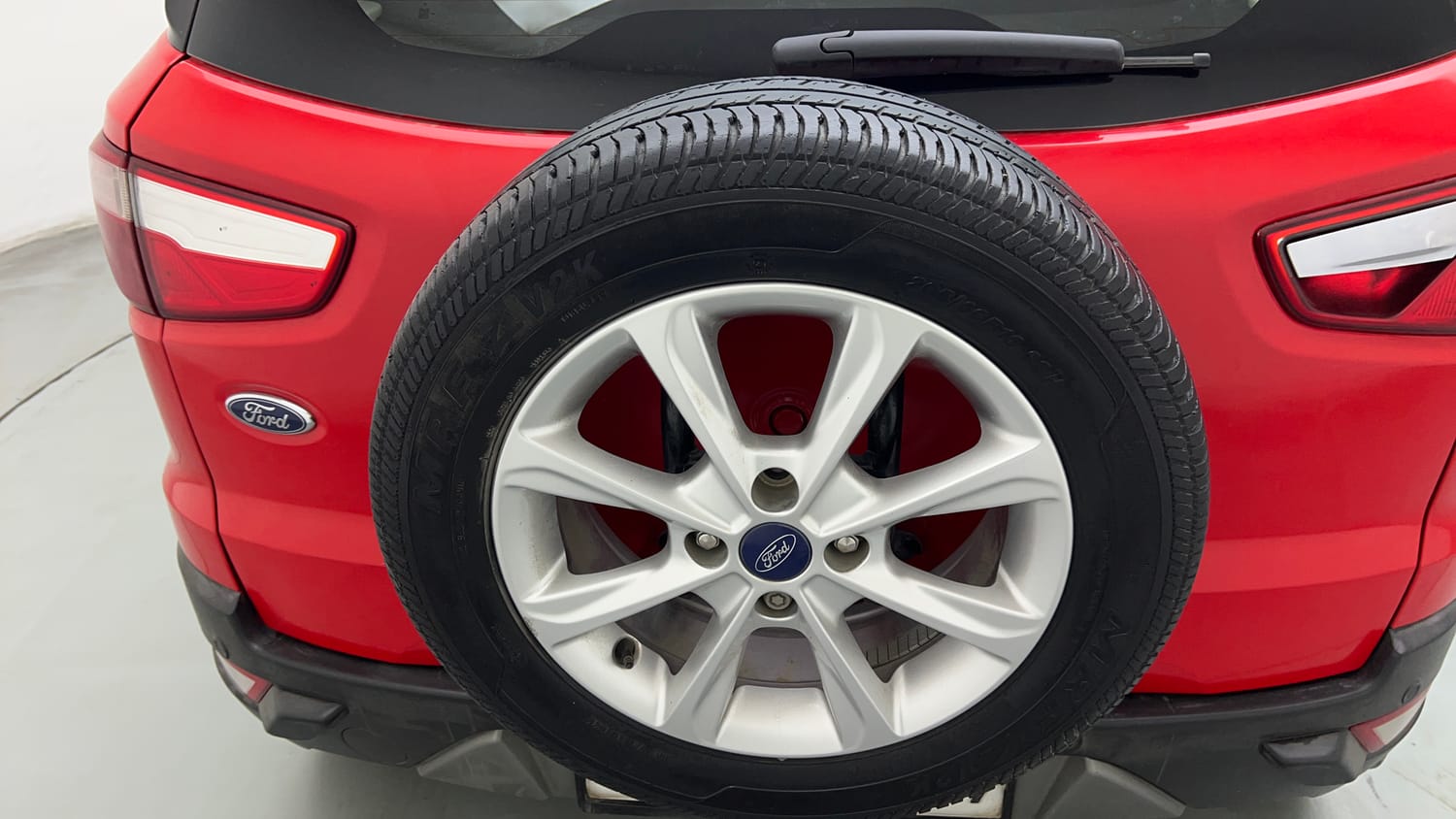 Used 2018 Ford EcoSport Titanium 1.5L TDCi Diesel Manual tyres SPARE TYRE VIEW