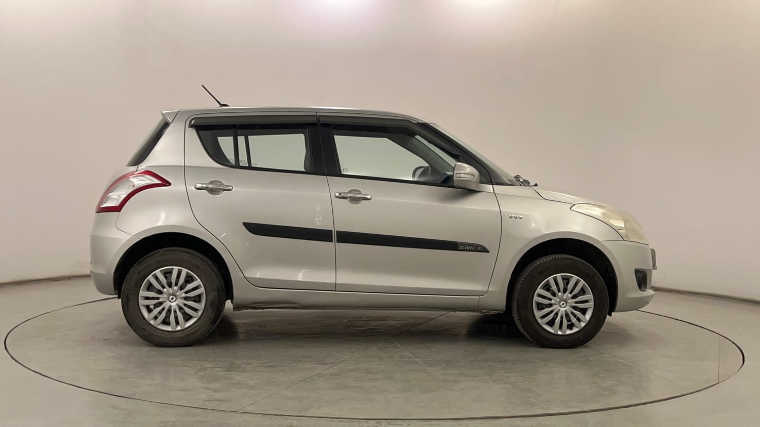 Used 2013 Maruti Suzuki Swift VXi Petrol Manual exterior RIGHT SIDE VIEW