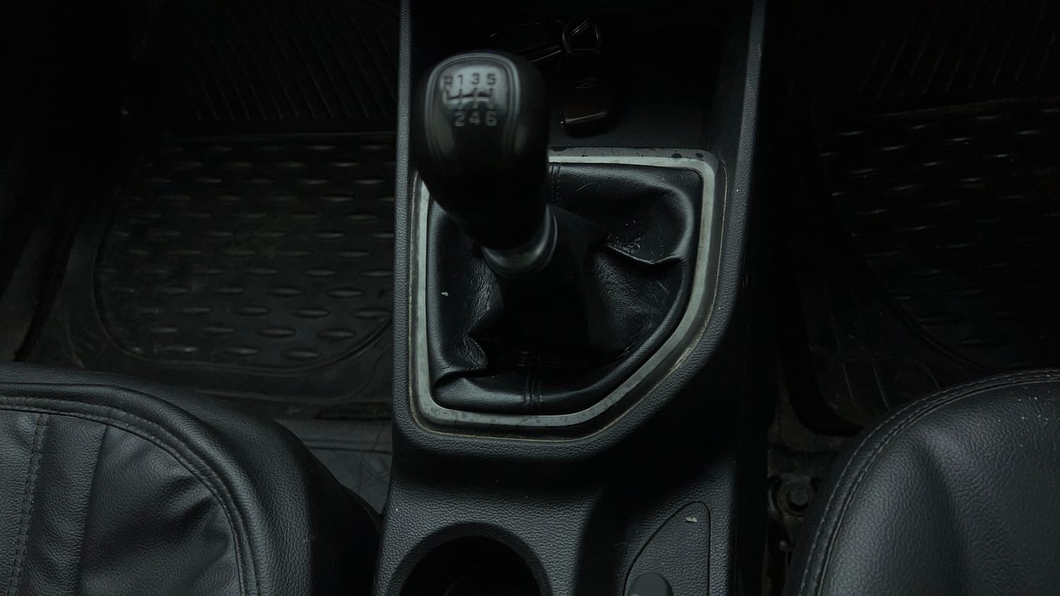Used 2015 Hyundai Creta 1.6 SX Plus Petrol Petrol Manual interior GEAR  KNOB VIEW