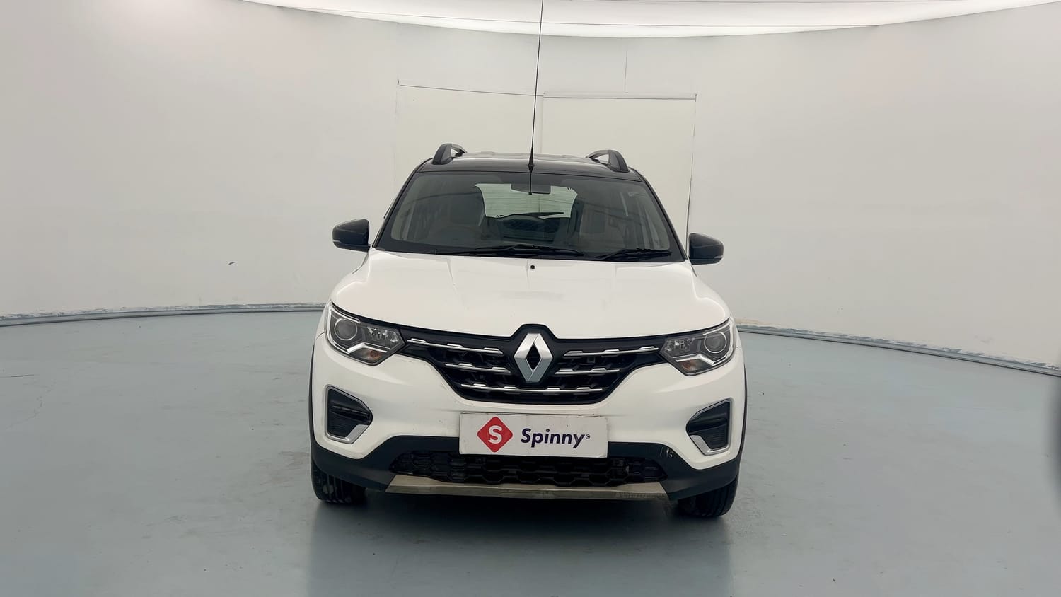 Used 2023 Renault Triber RXZ Dual Tone Petrol Manual exterior FRONT VIEW