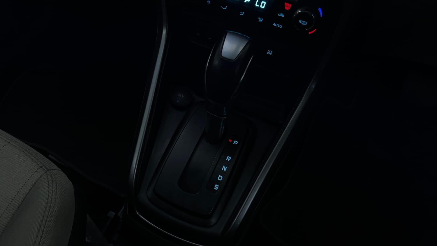 Used 2021 Ford EcoSport Titanium Plus 1.5L Ti-VCT AT Petrol Automatic interior GEAR  KNOB VIEW