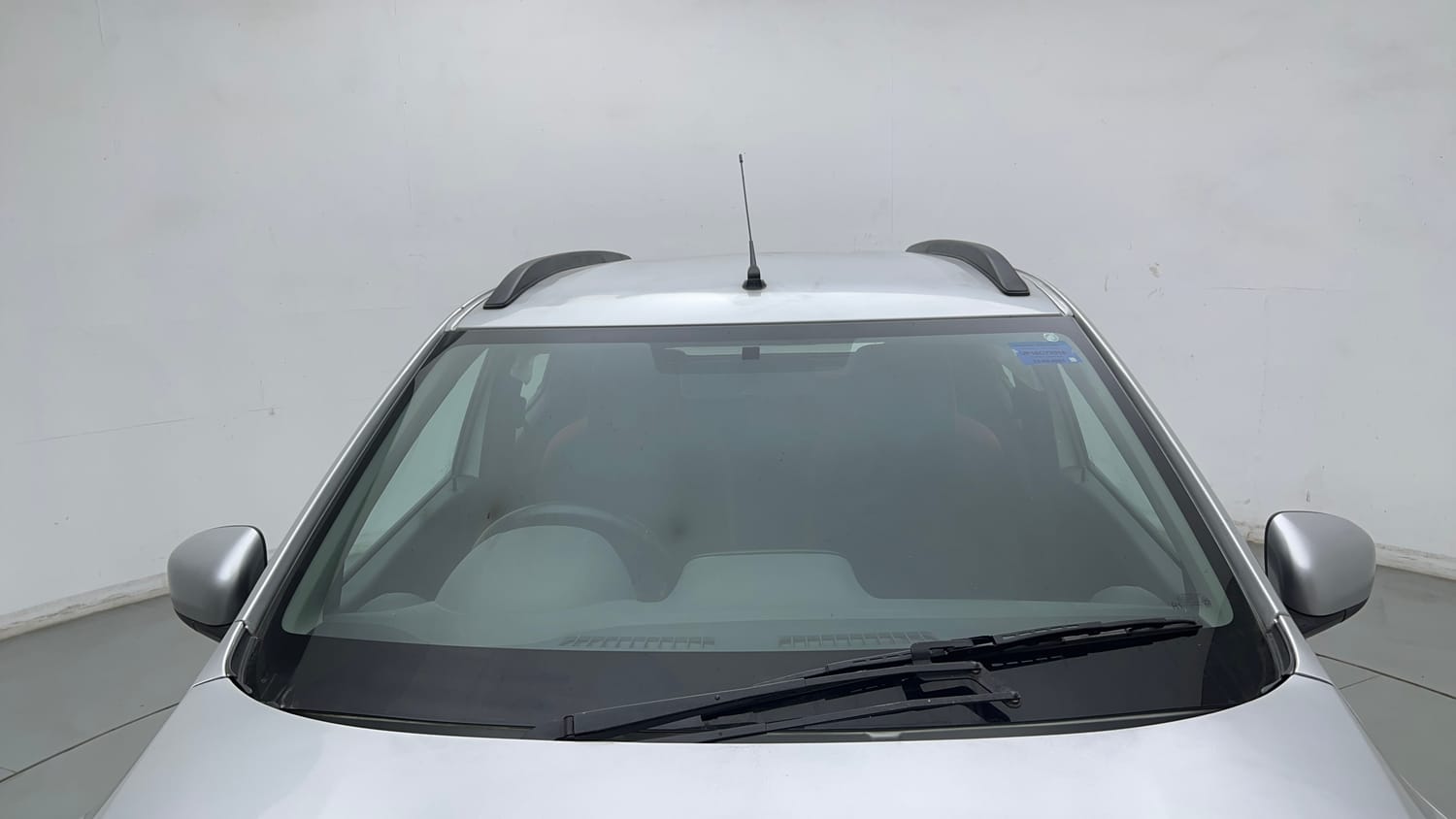 Used 2021 Renault Kwid RXT 1.0 (O) Petrol Manual exterior FRONT WINDSHIELD VIEW