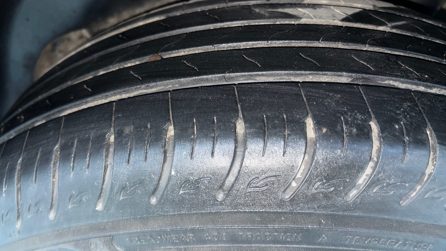 Used 2015 Hyundai Creta 1.6 SX Plus Petrol Petrol Manual tyres LEFT REAR TYRE TREAD VIEW