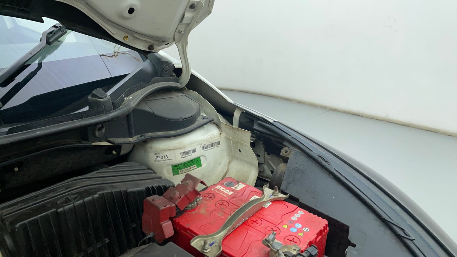 Used 2022 Tata Altroz XT Petrol Petrol Manual engine ENGINE LEFT SIDE HINGE & APRON VIEW