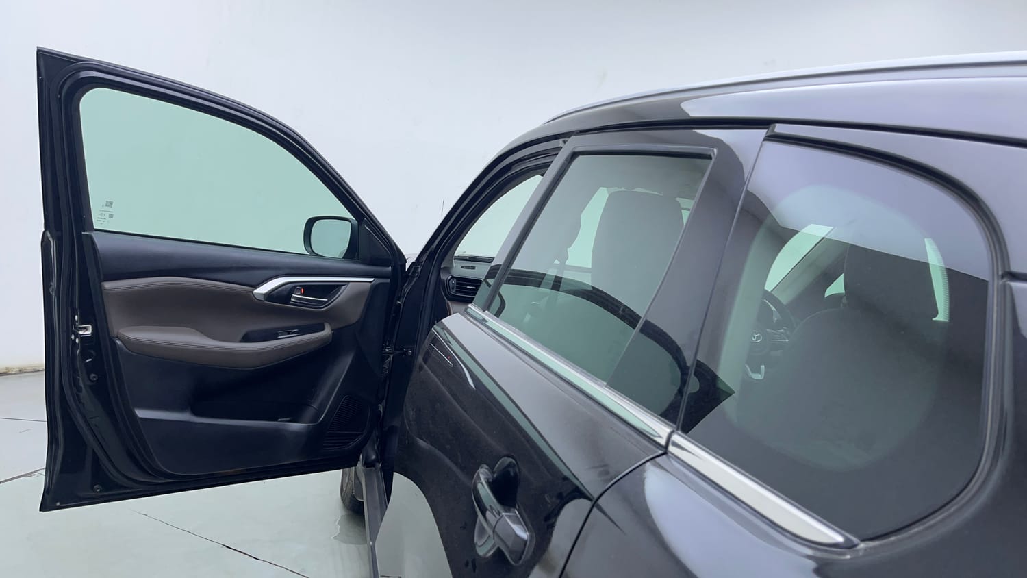 Used 2023 Toyota Urban Cruiser Hyryder V Hybrid Hybrid Automatic interior LEFT FRONT DOOR OPEN VIEW