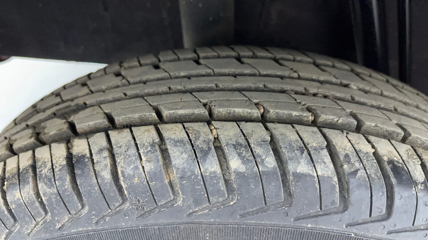 Used 2018 Renault Kwid RXT Petrol Manual tyres RIGHT REAR TYRE TREAD VIEW