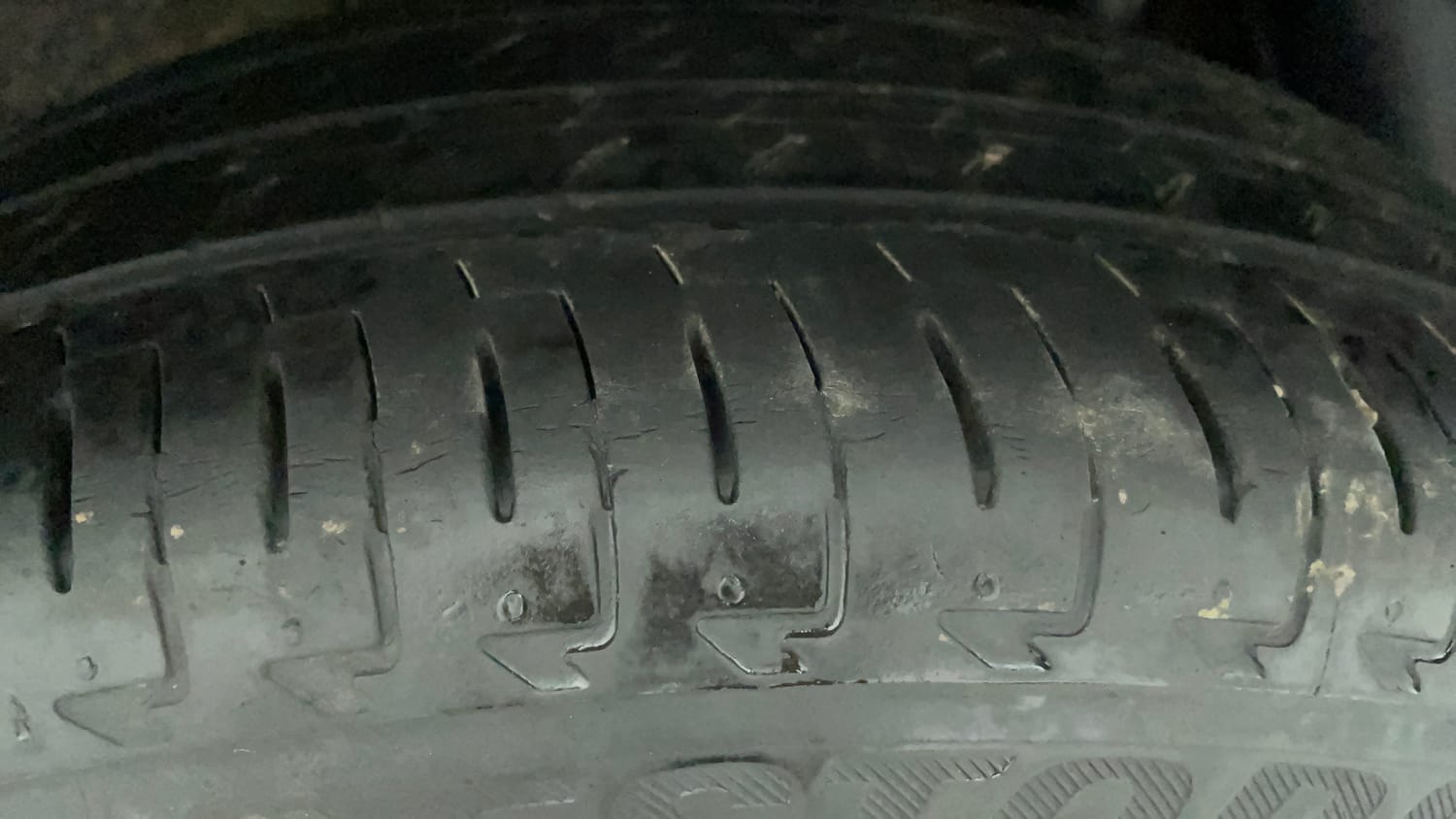 Used 2024 Maruti Suzuki Ignis Sigma 1.2 MT Petrol Manual tyres LEFT REAR TYRE TREAD VIEW