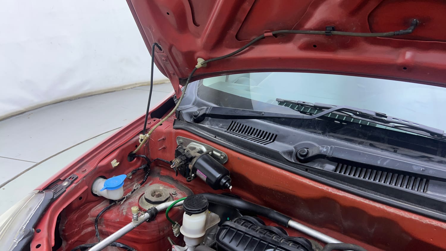 Used 2018 Maruti Suzuki Alto 800 VXi Petrol Manual engine ENGINE RIGHT SIDE HINGE & APRON VIEW