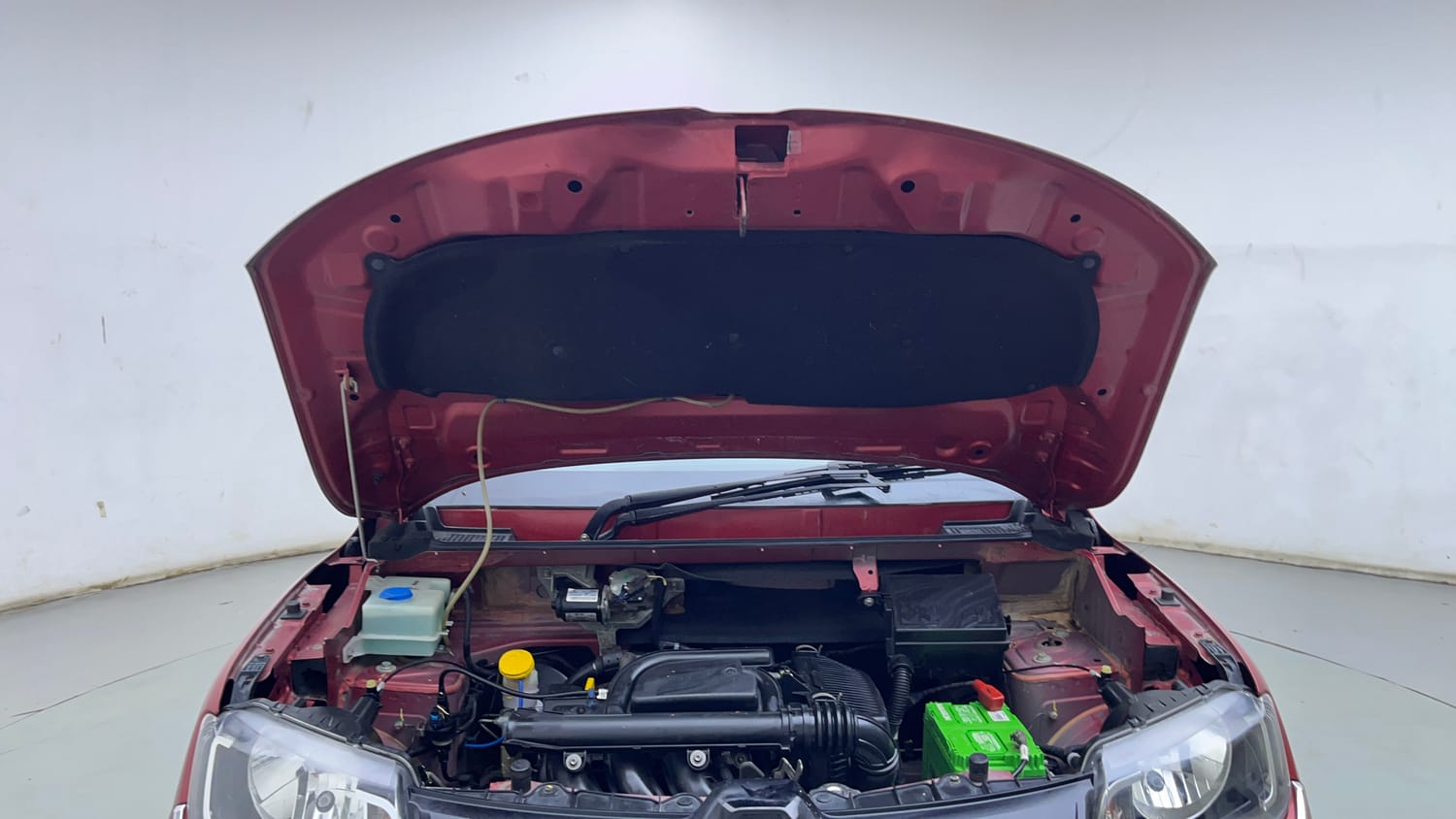 Used 2018 Renault Kwid RXT Petrol Manual engine ENGINE & BONNET OPEN FRONT VIEW