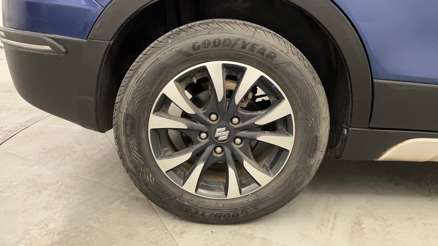 Used 2021 Maruti Suzuki S-Cross Zeta Petrol Manual tyres RIGHT REAR TYRE RIM VIEW
