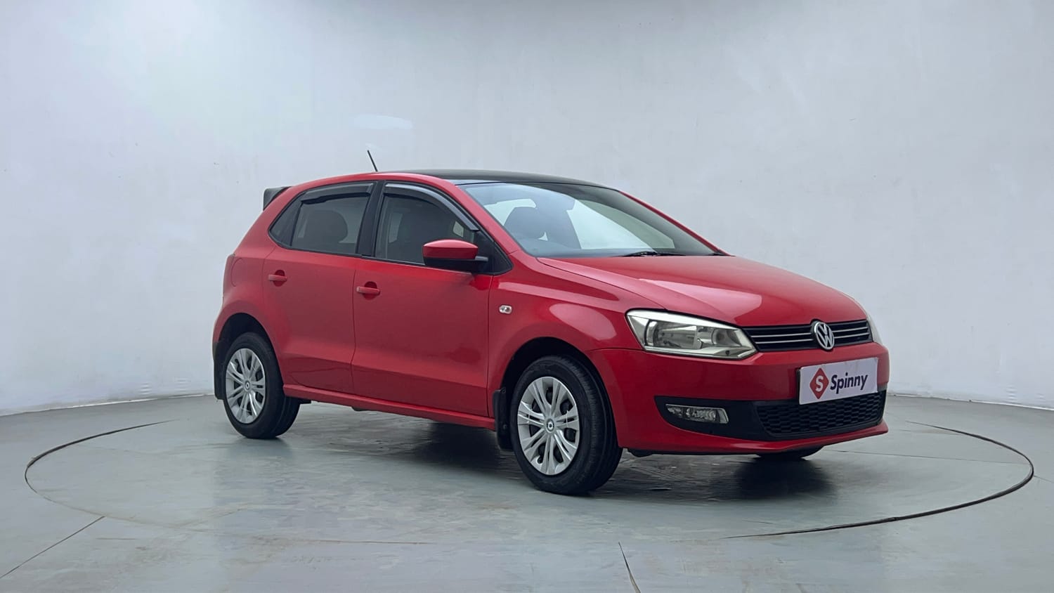 Used 2014 Volkswagen Polo Comfortline 1.2L (P) Petrol Manual exterior RIGHT FRONT CORNER VIEW