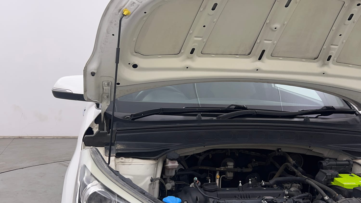 Used 2017 Hyundai Creta 1.6 SX Plus Petrol Petrol Manual engine ENGINE RIGHT SIDE HINGE & APRON VIEW