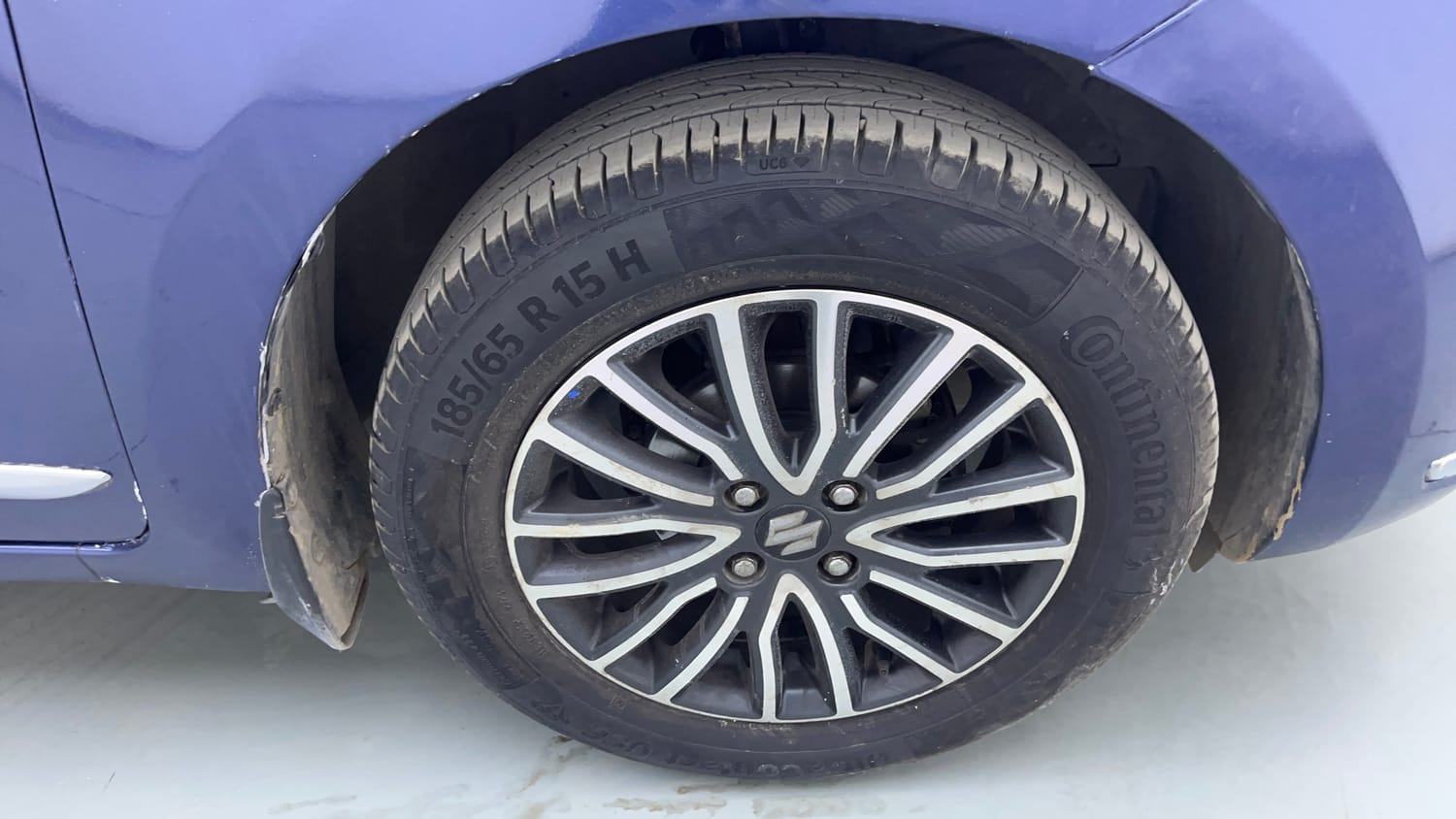 Used 2018 Maruti Suzuki Dzire ZXi Plus AMT Petrol Automatic tyres RIGHT FRONT TYRE RIM VIEW