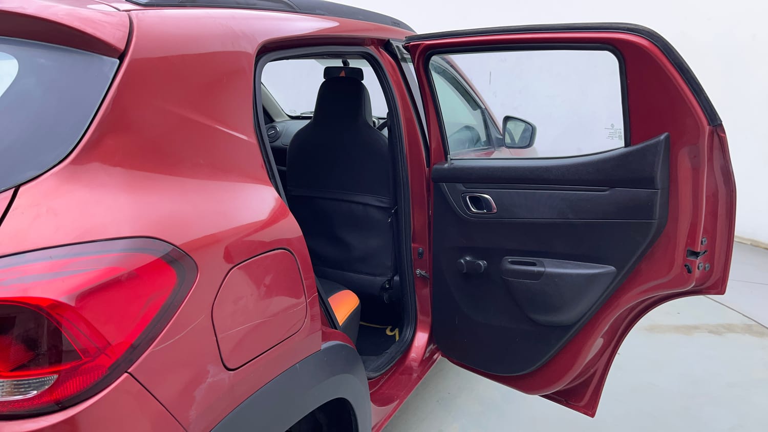 Used 2018 Renault Kwid RXT Petrol Manual interior RIGHT REAR DOOR OPEN VIEW