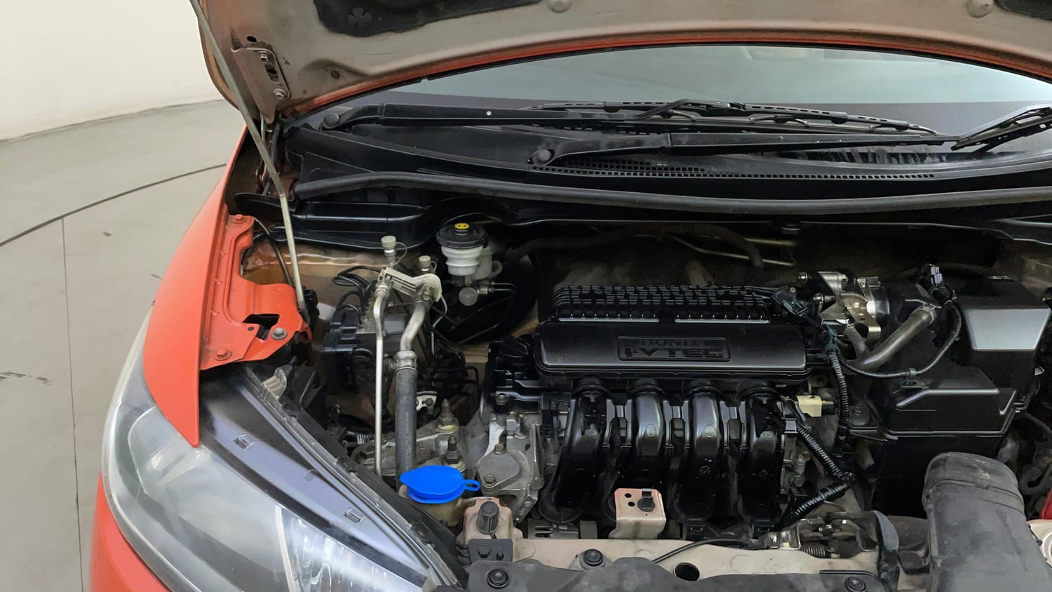 Used 2016 Honda Jazz V AT Petrol Petrol Automatic engine ENGINE RIGHT SIDE HINGE & APRON VIEW