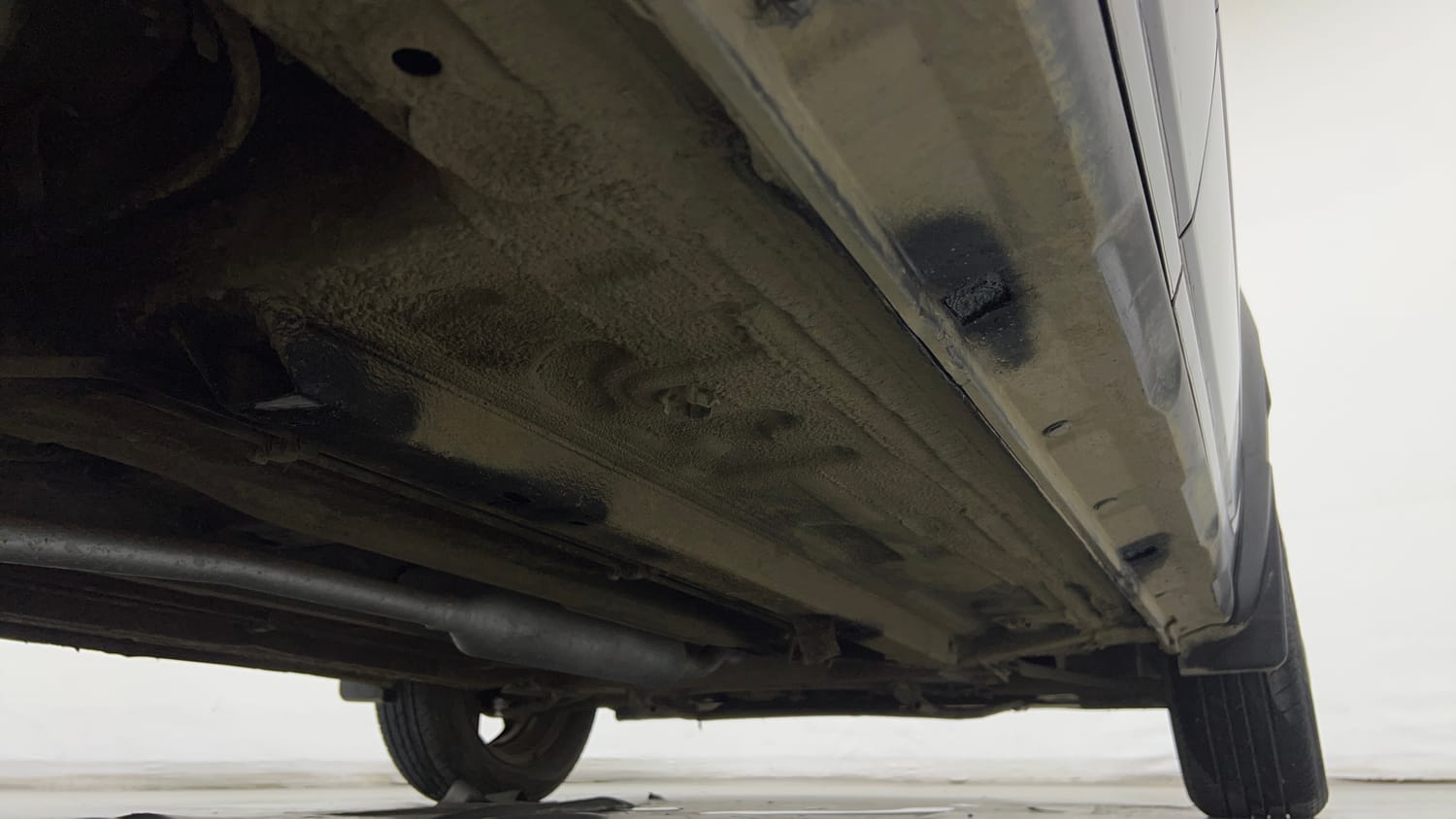 Used 2023 Renault Kiger RXT MT Petrol Manual extra REAR RIGHT UNDERBODY VIEW