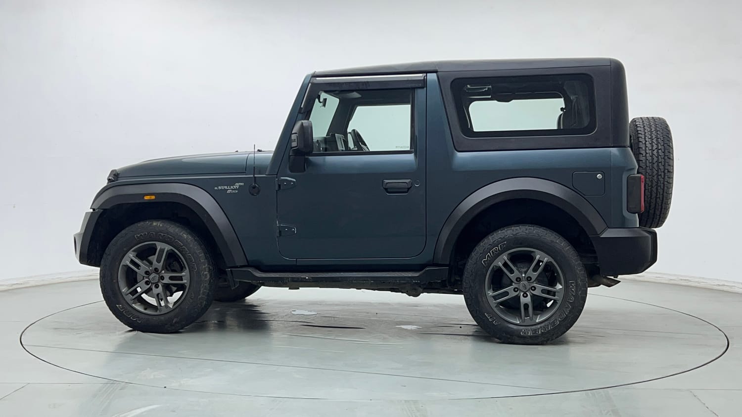 Used 2022 mahindra Thar LX Hard Top Petrol AT 4WD Petrol Automatic exterior LEFT SIDE VIEW