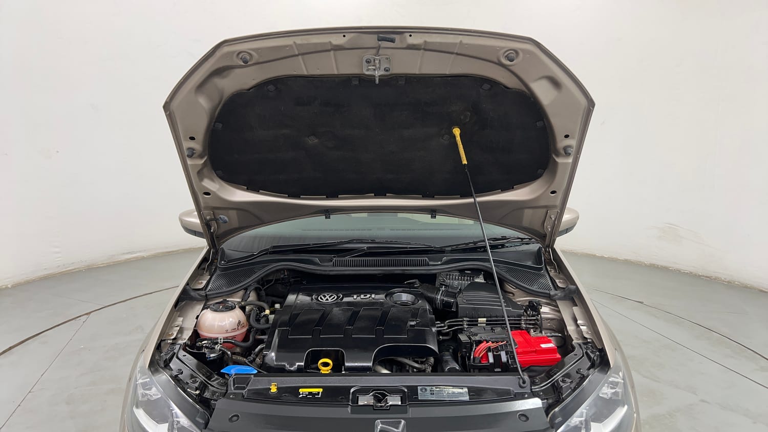 Used 2019 Volkswagen Vento Highline Plus 1.5 AT (D) 16 Alloy Diesel Automatic engine ENGINE & BONNET OPEN FRONT VIEW