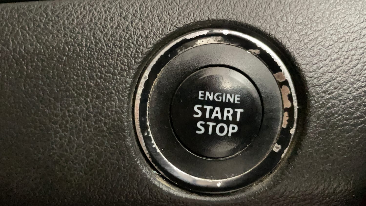 Used 2020 Maruti Suzuki Baleno Zeta Petrol Manual top_features Keyless start