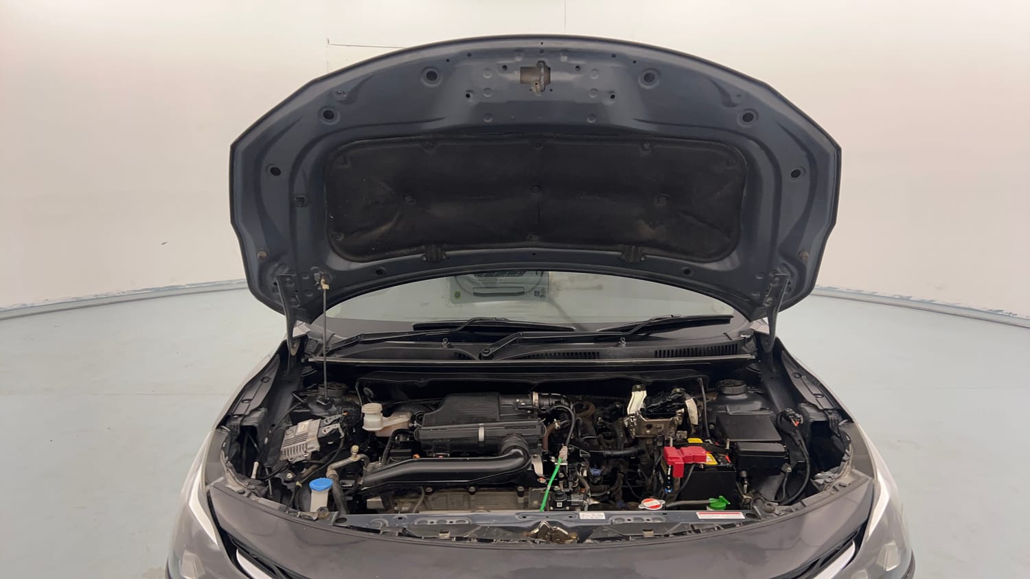 Used 2023 Maruti Suzuki Baleno Zeta MT CNG Cng Manual engine ENGINE & BONNET OPEN FRONT VIEW