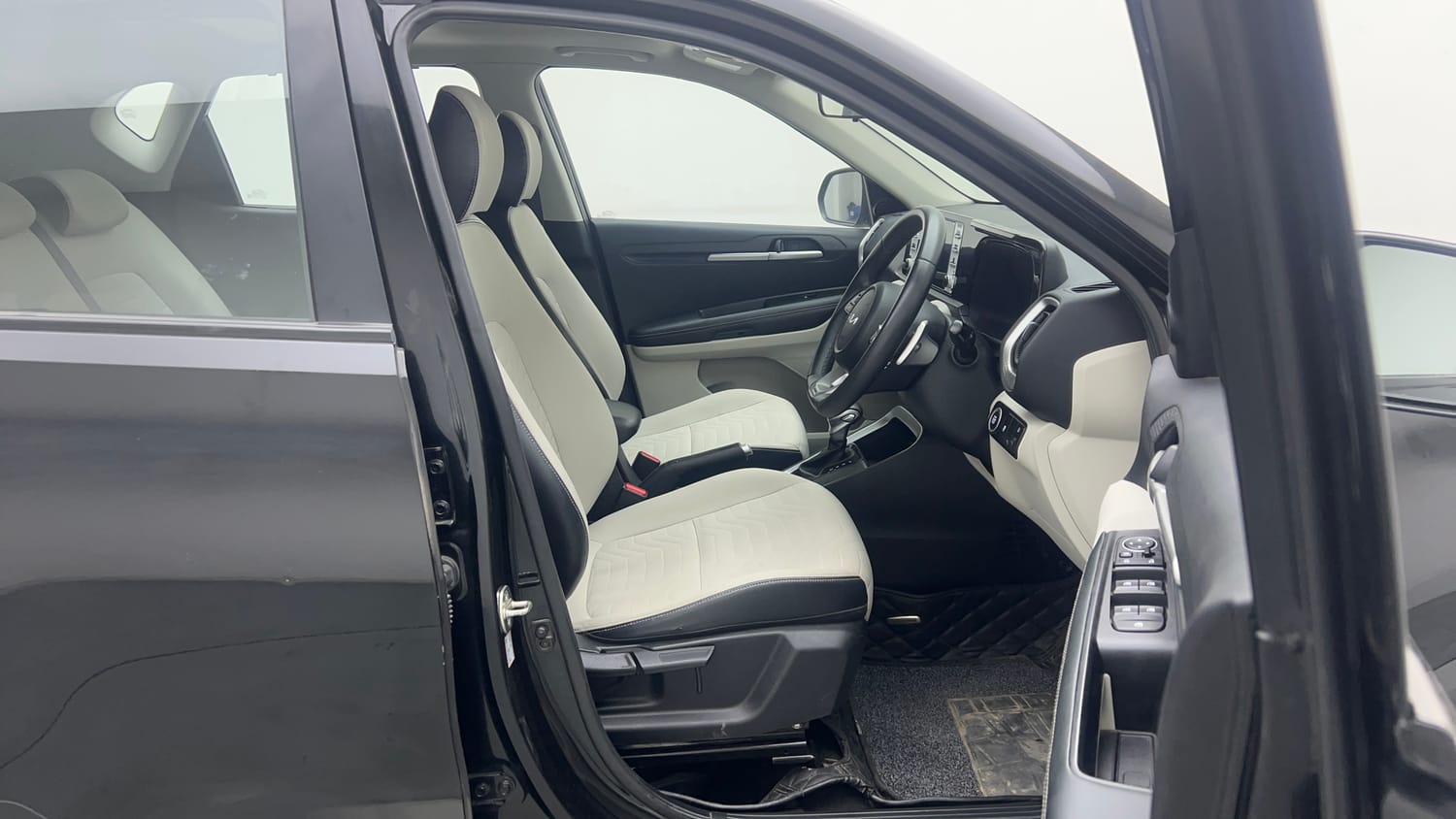 Used 2023 Kia Sonet HTX 1.0 DCT Petrol Automatic interior RIGHT SIDE FRONT DOOR CABIN VIEW