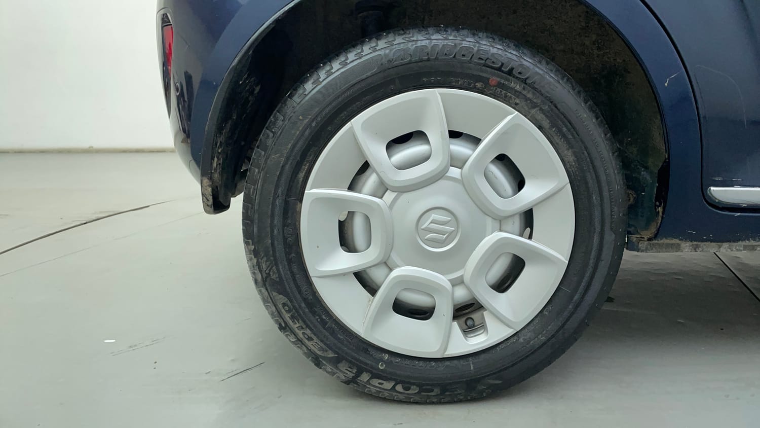 Used 2024 Maruti Suzuki Ignis Sigma 1.2 MT Petrol Manual tyres RIGHT REAR TYRE RIM VIEW