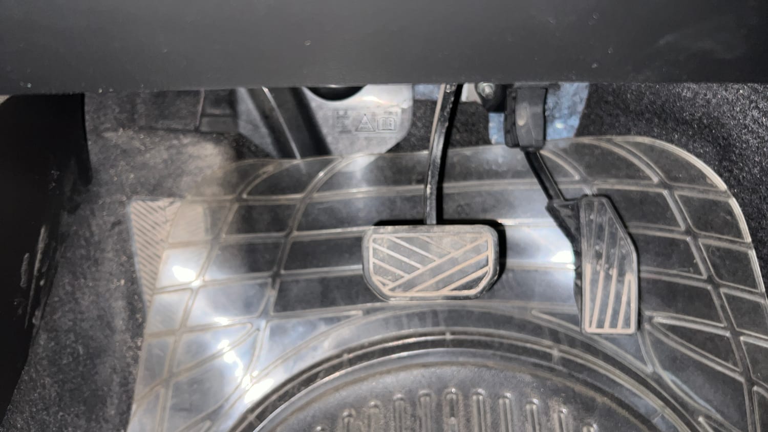 Used 2022 Maruti Suzuki Swift VXi AMT Petrol Automatic interior PEDALS VIEW