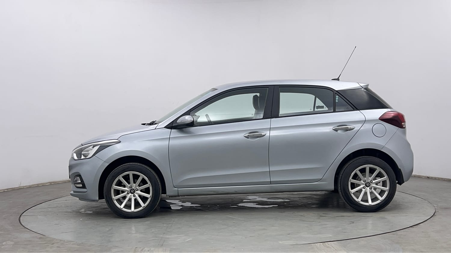 Used 2020 Hyundai Elite i20 Sportz Plus 1.2 Petrol Manual exterior LEFT SIDE VIEW