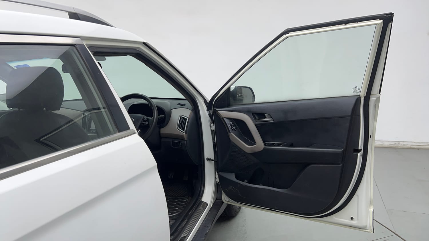 Used 2015 Hyundai Creta 1.6 SX Plus Petrol Petrol Manual interior RIGHT FRONT DOOR OPEN VIEW