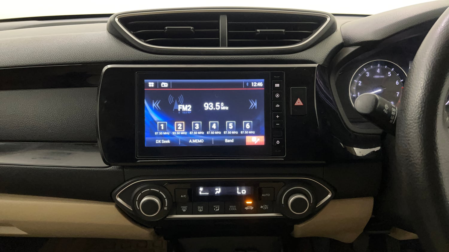 Used 2018 Honda Amaze 1.2 VX MT Petrol Petrol Manual interior MUSIC SYSTEM & AC CONTROL VIEW
