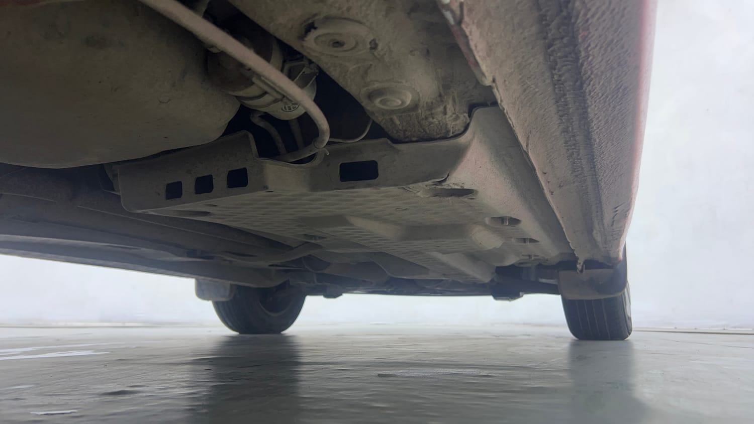 Used 2014 Volkswagen Polo Comfortline 1.2L (P) Petrol Manual extra REAR RIGHT UNDERBODY VIEW