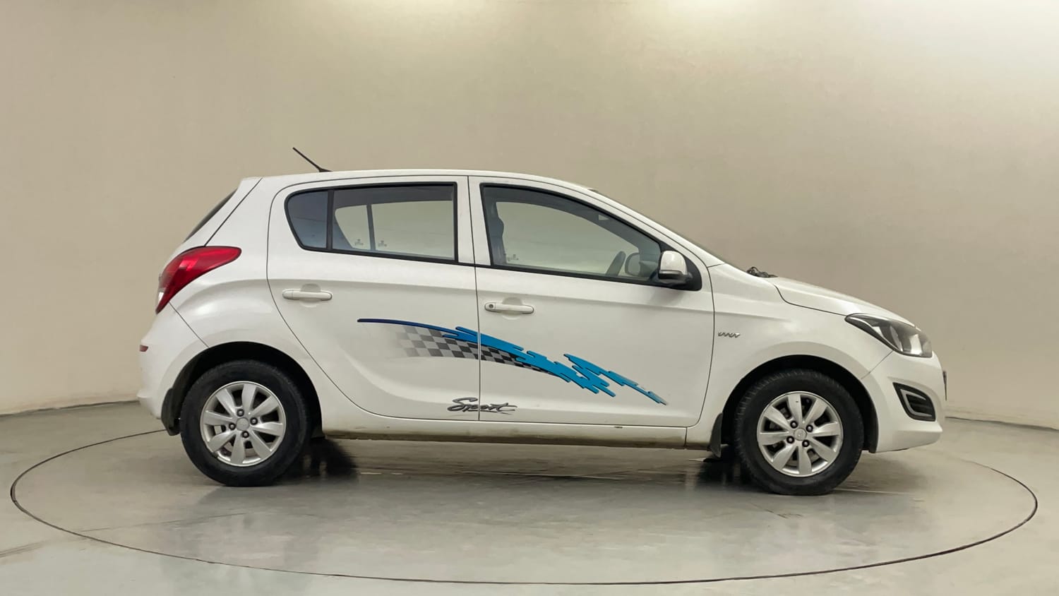 Used 2012 Hyundai i20 Sportz 1.2 Petrol Manual exterior RIGHT SIDE VIEW