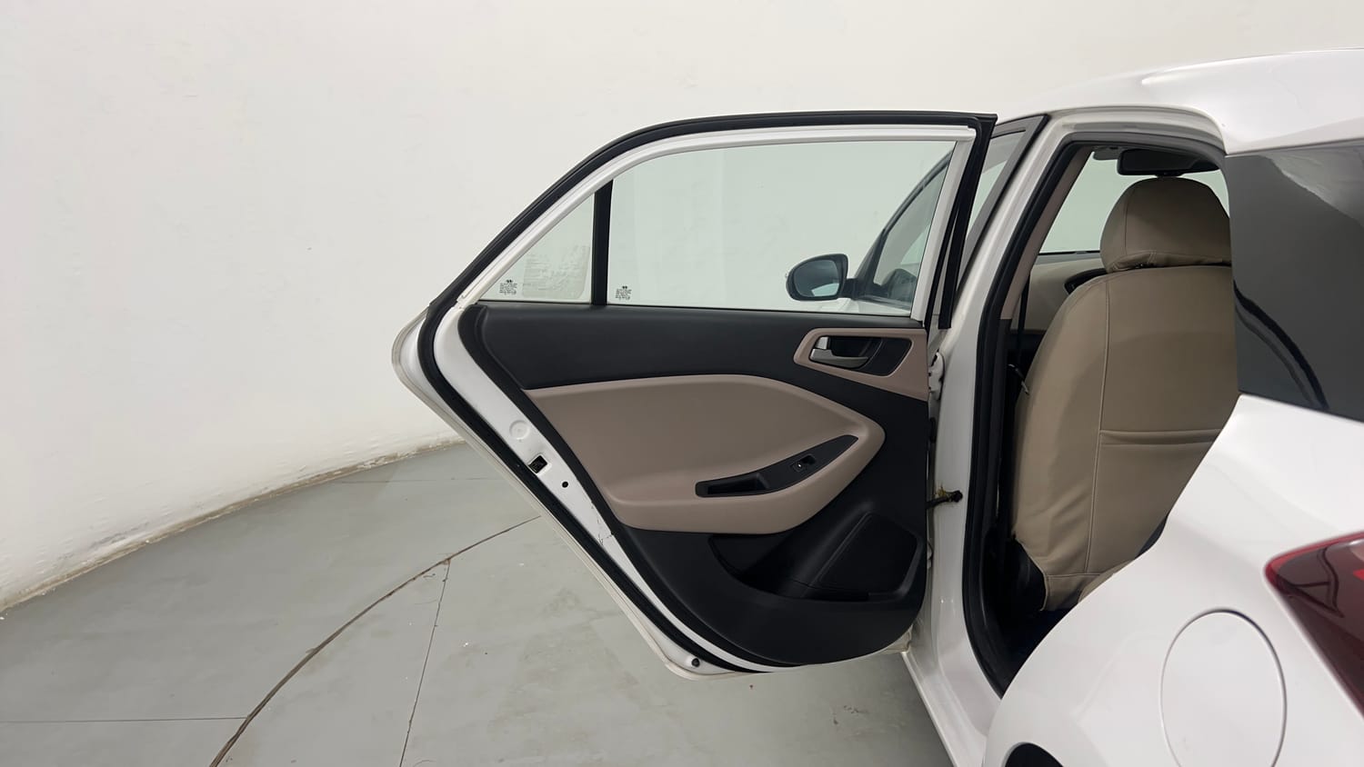Used 2016 Hyundai Elite i20 Sportz 1.2 Petrol Manual interior LEFT REAR DOOR OPEN VIEW