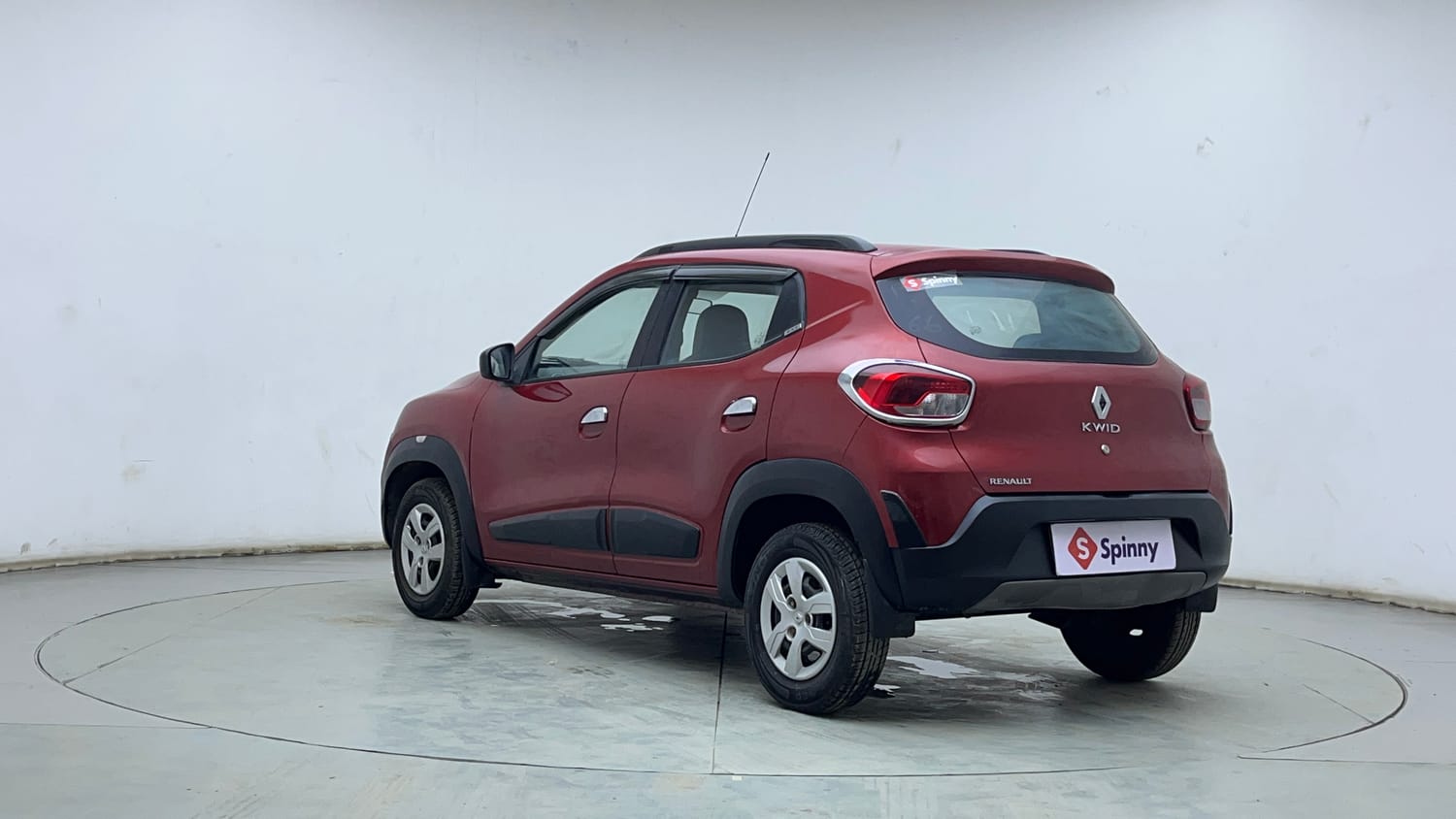 Used 2018 Renault Kwid RXT Petrol Manual exterior LEFT REAR CORNER VIEW