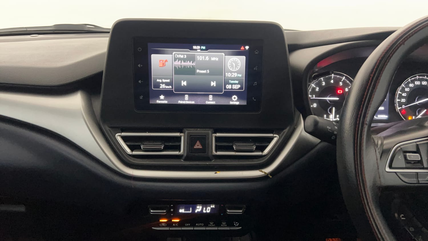 Used 2023 Maruti Suzuki Baleno Zeta MT CNG Cng Manual interior MUSIC SYSTEM & AC CONTROL VIEW