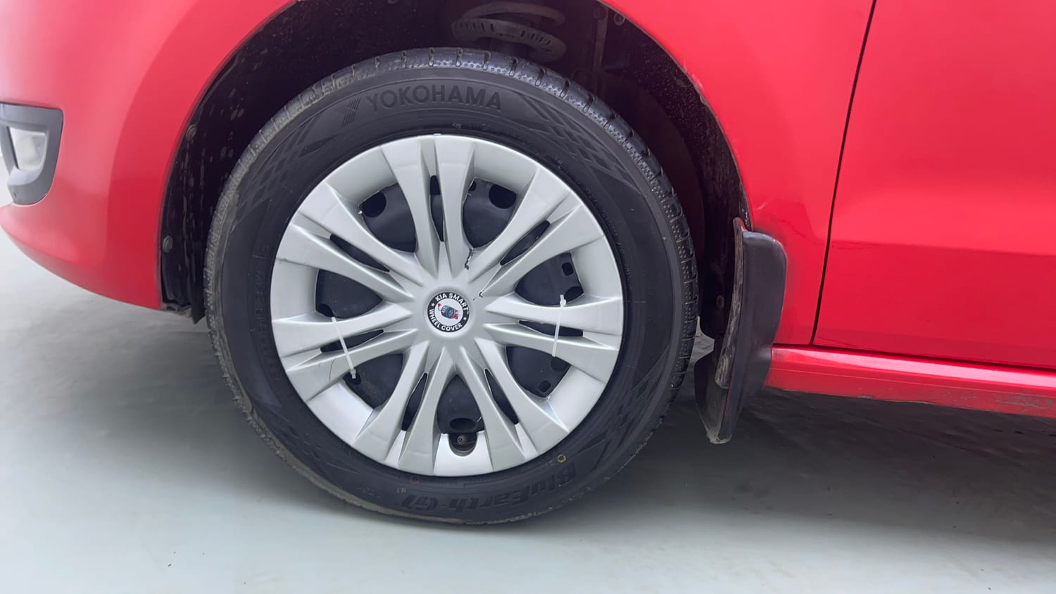 Used 2014 Volkswagen Polo Comfortline 1.2L (P) Petrol Manual tyres LEFT FRONT TYRE RIM VIEW