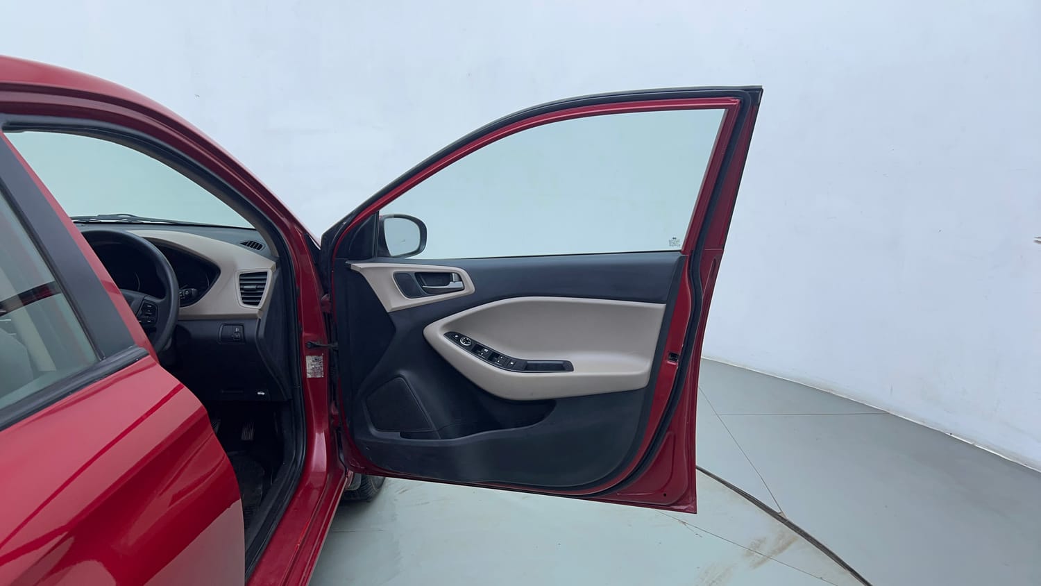 Used 2016 Hyundai Elite i20 Sportz 1.2 Petrol Manual interior RIGHT FRONT DOOR OPEN VIEW