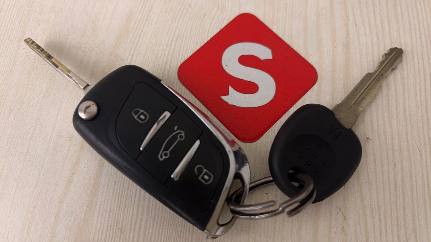 Used 2020 Hyundai Elite i20 Sportz Plus 1.2 Petrol Manual extra CAR KEY VIEW
