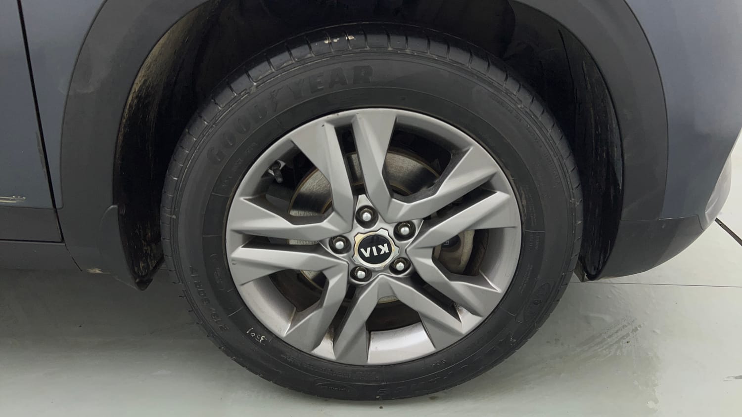 Used 2020 Kia Seltos HTX 1.5 Petrol Manual tyres RIGHT FRONT TYRE RIM VIEW