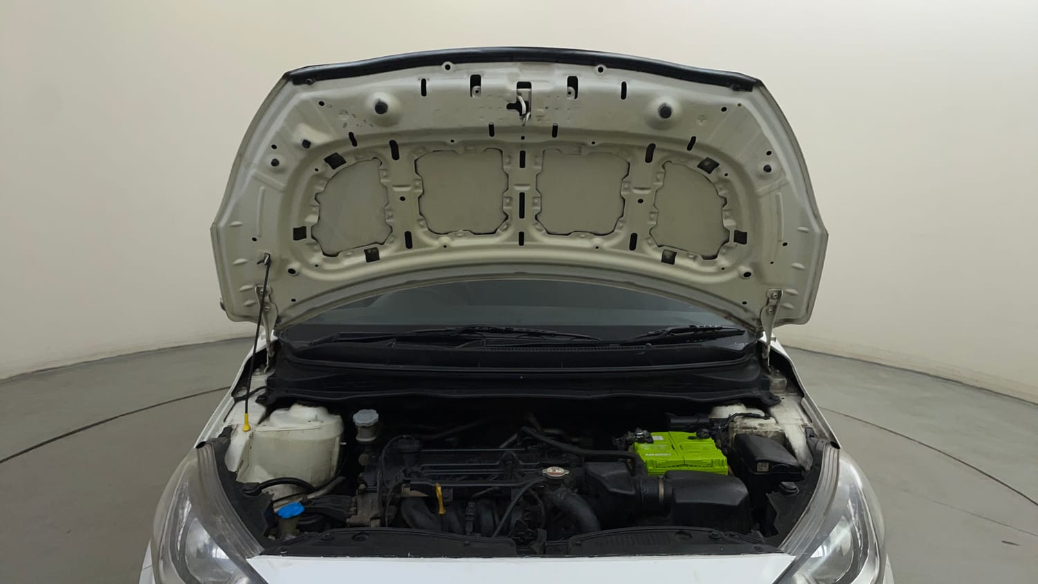 Used 2012 Hyundai i20 Sportz 1.2 Petrol Manual engine ENGINE & BONNET OPEN FRONT VIEW
