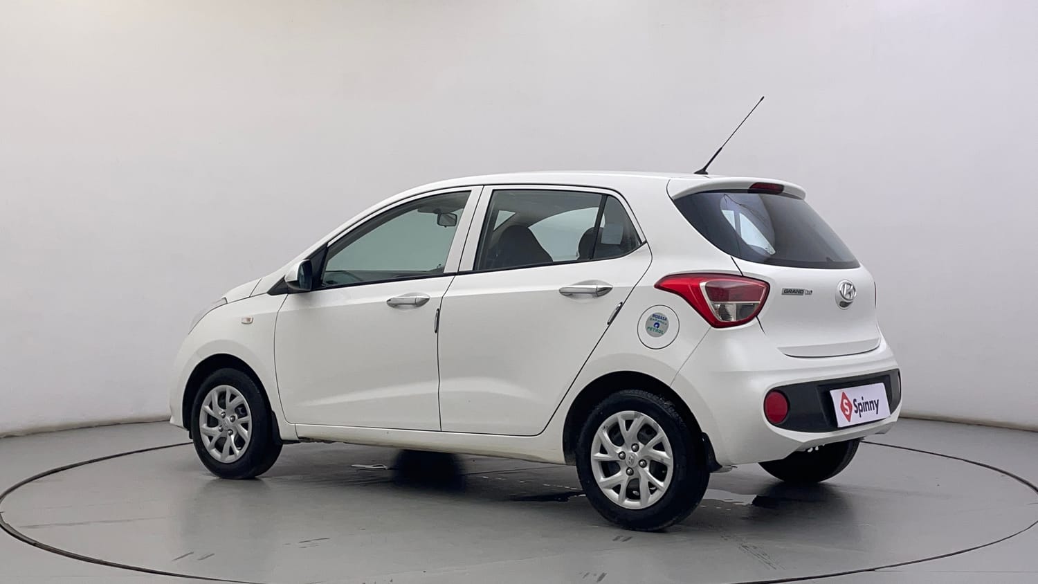 Used 2018 Hyundai Grand i10 Magna 1.2 Kappa VTVT Petrol Manual exterior LEFT REAR CORNER VIEW