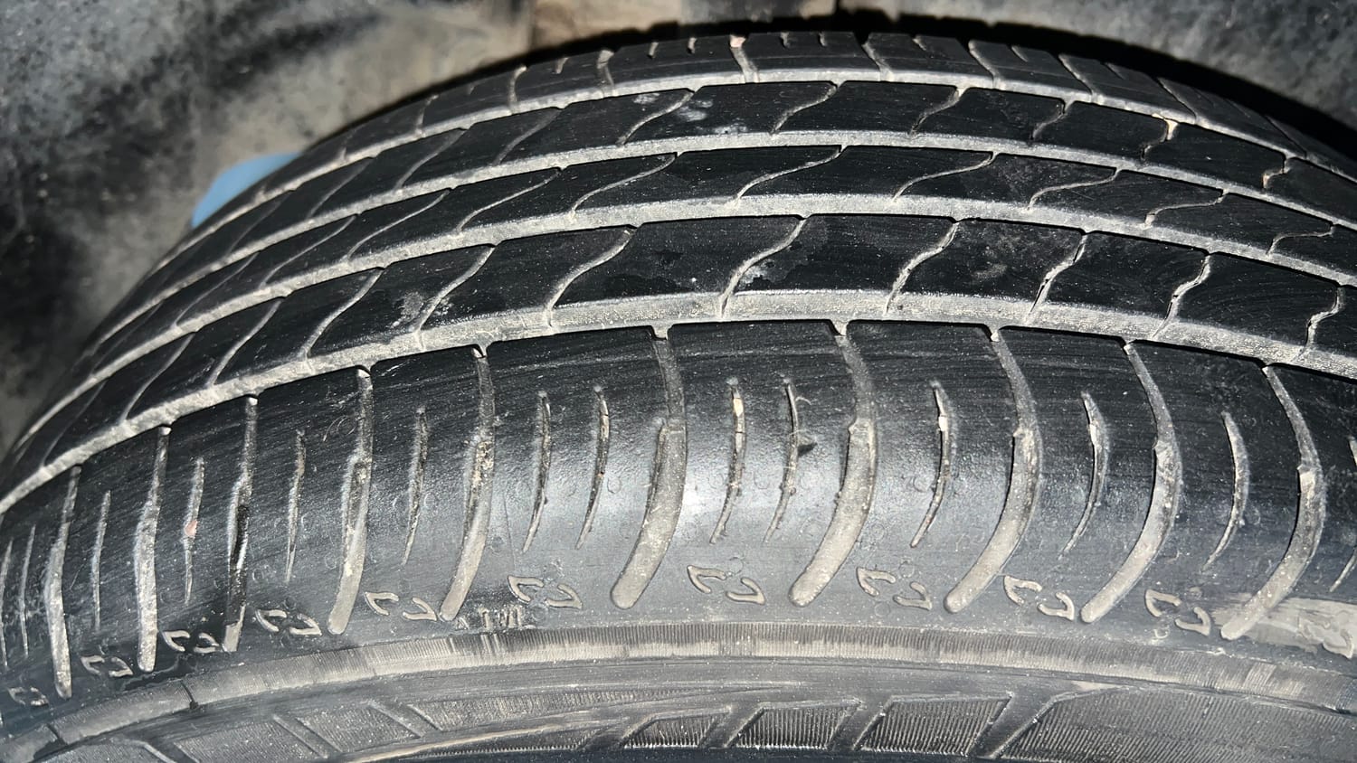 Used 2025 Maruti Suzuki Fronx Delta 1.2L MT Petrol Manual tyres RIGHT REAR TYRE TREAD VIEW