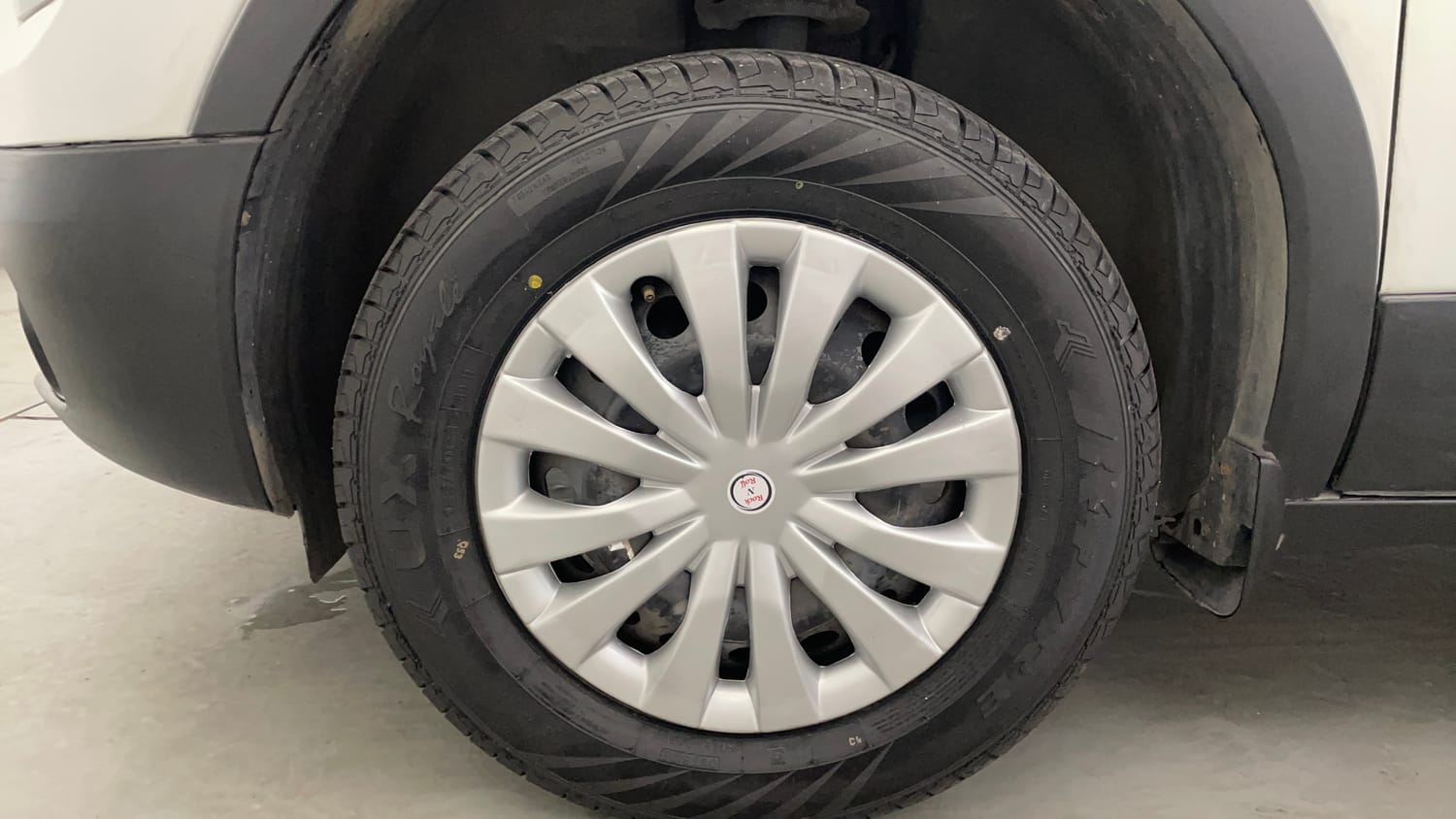 Used 2023 Tata Punch Pure MT Petrol Manual tyres LEFT FRONT TYRE RIM VIEW